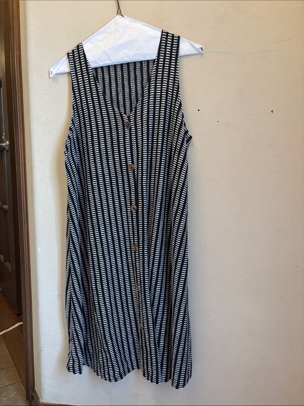 Caution to the wind dress! Medium